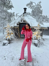 Load image into Gallery viewer, Finland Houndstooth Look
