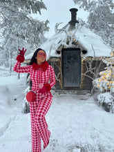 Load image into Gallery viewer, Finland Houndstooth Look

